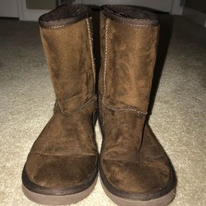 brown short ugg boots
